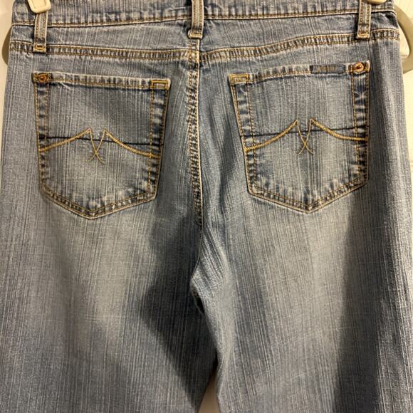 Jeanstar Boot Leg Light Wash Jean 5 Pocket Subtle Striping Size 8 - Picture 6 of 9